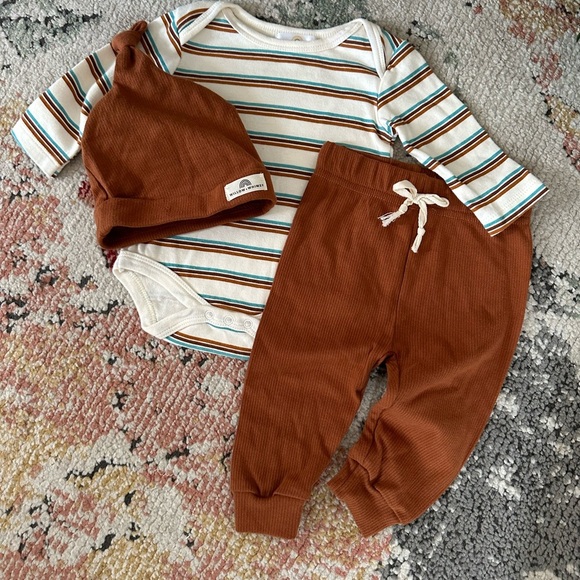 New Willow + Whimsy Baby Boy Organic 3-Piece Set Hat, Joggers Striped shirt 3-6m - Picture 15 of 16